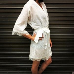 White lace robe